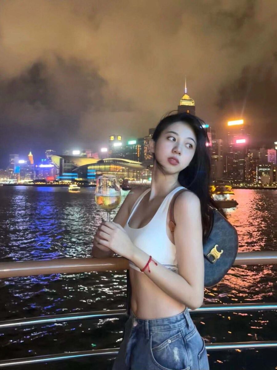 腿祖宗_Ann