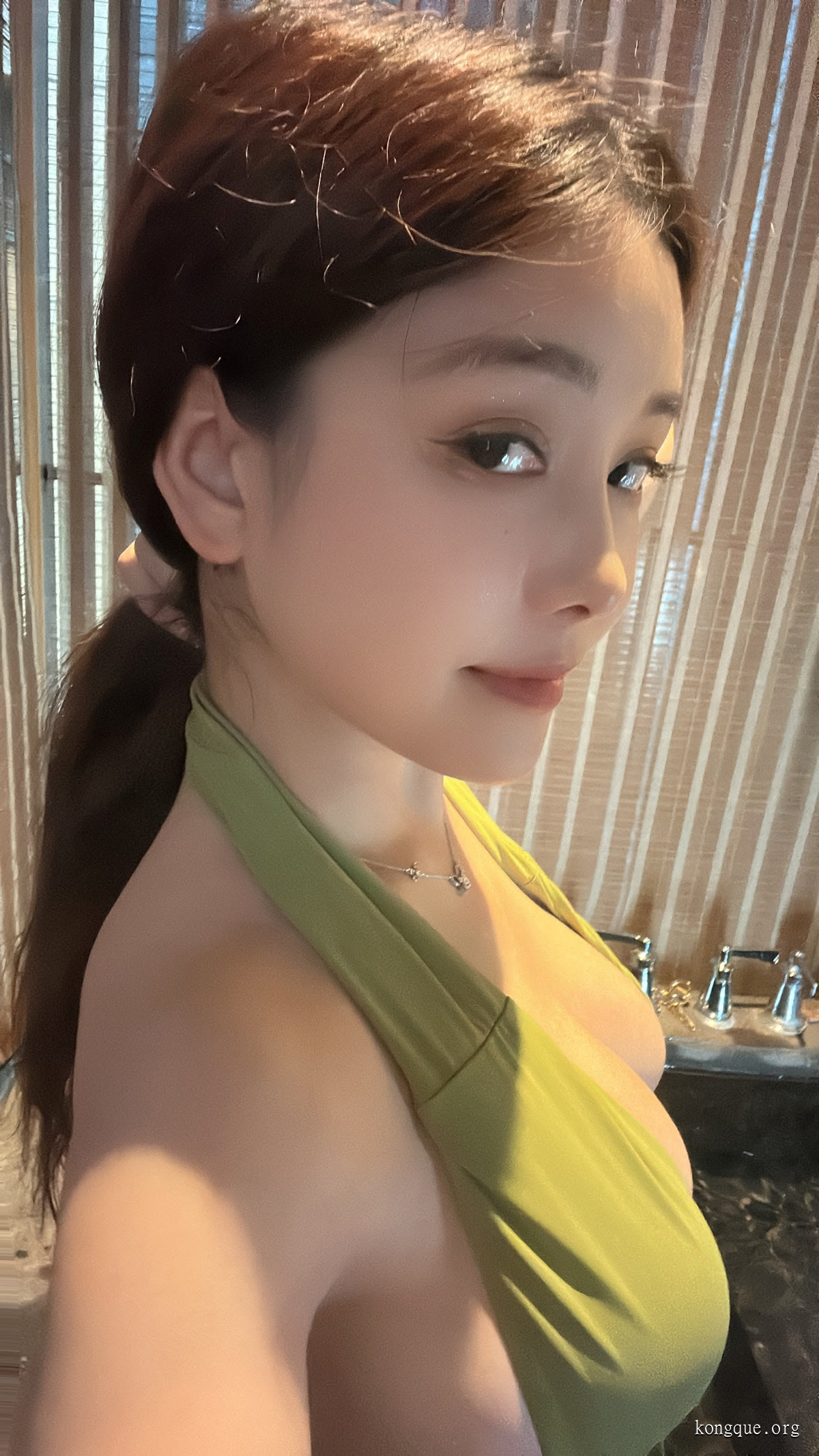 奶雯